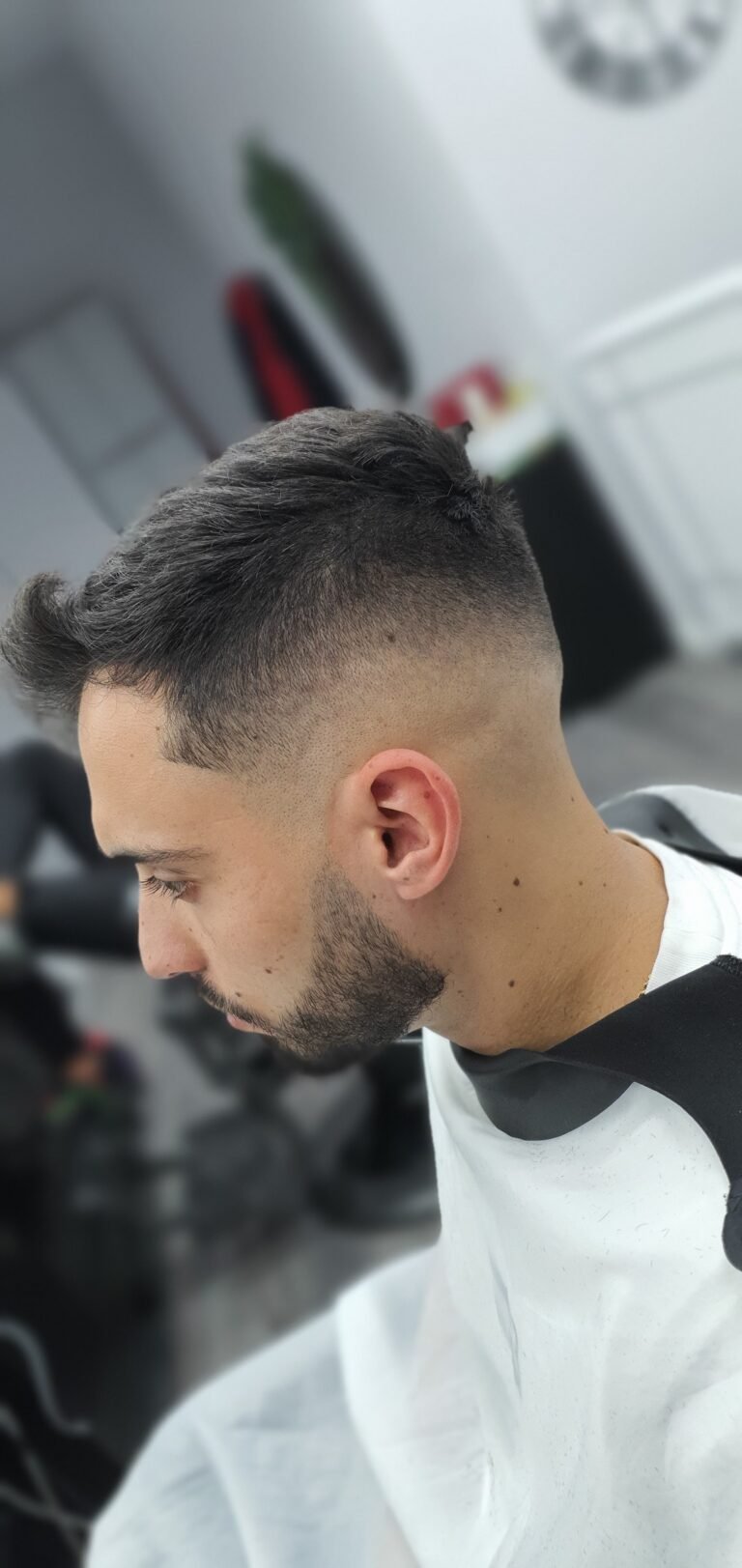Corte de pelo para hombre en Men's Lab, barbería del Eixample de Barcelona