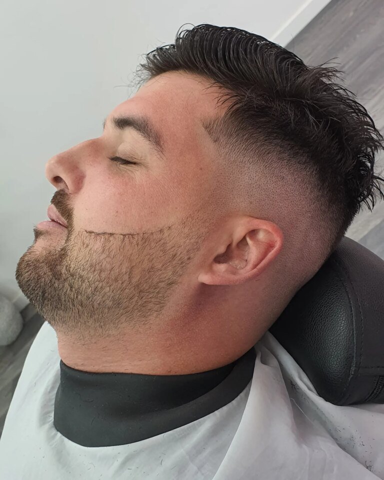 Arreglo de barba en Men's Lab, barbería en el Eixample de Barcelona