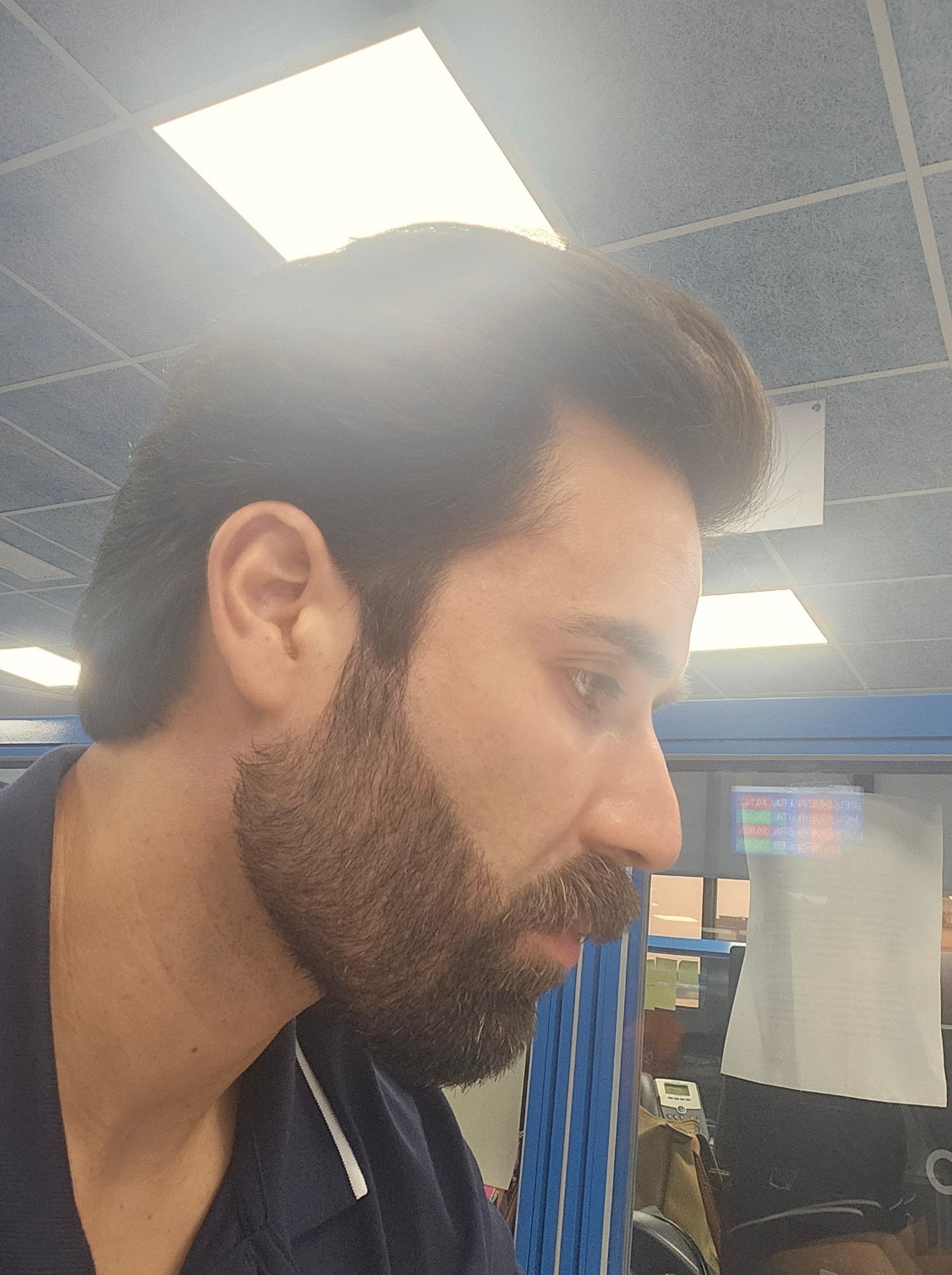 Arreglo de barba con navaja en Men's Lab, barbería en el Eixample