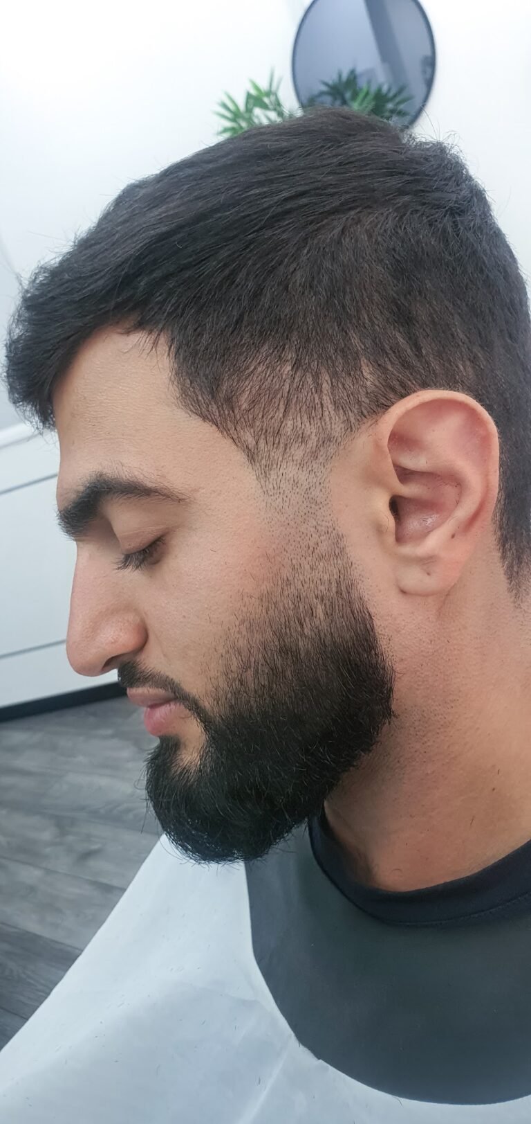 Arreglo de barba en Men's Lab, barbería en el Eixample de Barcelona